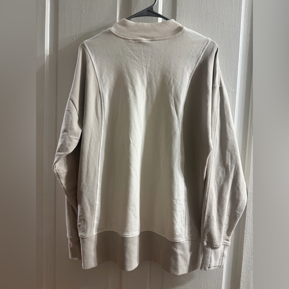 Athleta Beige and Cream Sweatshirt - Picture 6 of 6